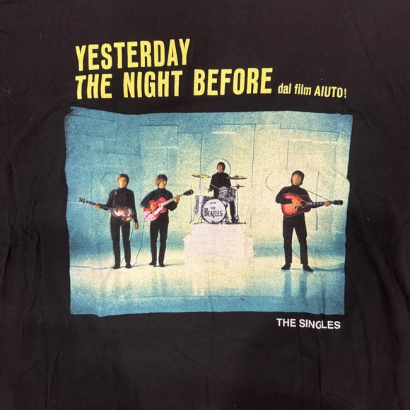 The Beatles/Apple 2009 Black Men’s XL Tshirt with Beatles print - Picture 2 of 6